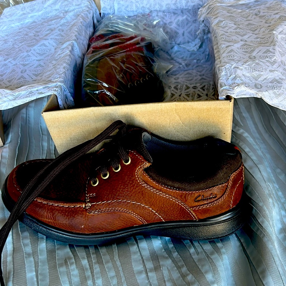 Clarks tobacco loafers with ties size 7 1/2 medium